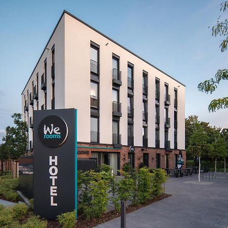 We Rooms Hotel Karben Bagian luar foto